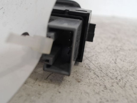 COMMANDE LEVE-GLACE PORTE ARD VOLKSWAGEN POLO