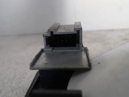 COMMANDE LEVE-GLACE PORTE ARG AUDI A6