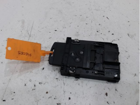 LECTEUR DE CARTE RENAULT MEGANE