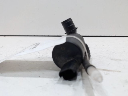 POMPE LAVE-GLACE AVANT TOYOTA AYGO