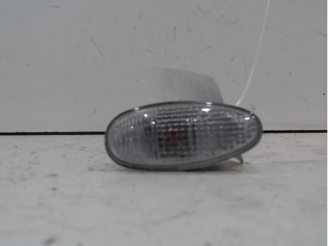 REPETITEUR AILE GAUCHE CITROEN C-ZERO