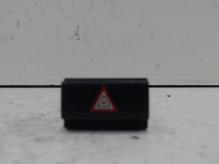 BOUTON DE WARNING OPEL VIVARO