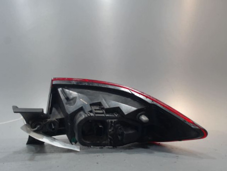 FEU ARRIERE GAUCHE  RENAULT CLIO