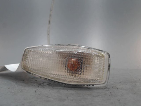 REPETITEUR AILE GAUCHE HYUNDAI TRAJET