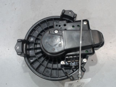 MOTEUR VENTILATEUR CHAUFFAGE TOYOTA YARIS