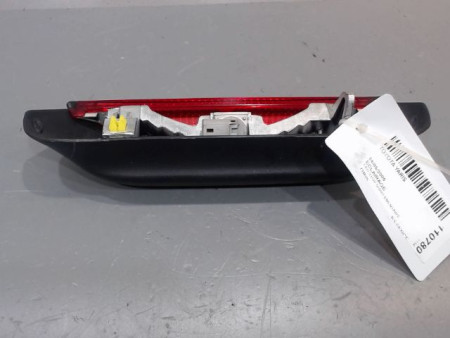 FEUX STOP SUPPLEMENTAIRE TOYOTA YARIS