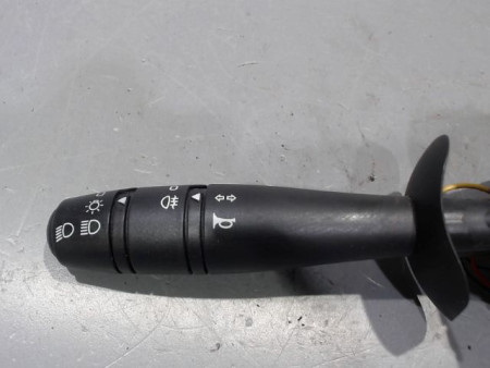 COMMANDE ECLAIRAGE RENAULT TWINGO