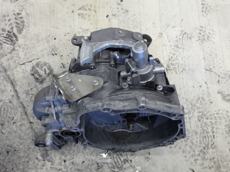 BOITE A VITESSE MECANIQUE OPEL CORSA 1.7 CDTI 