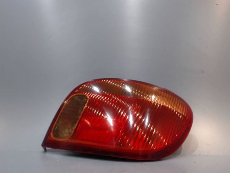 FEU ARRIERE DROIT TOYOTA YARIS