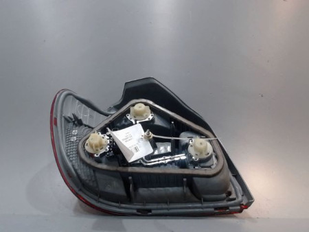 FEU ARRIERE DROIT TOYOTA YARIS
