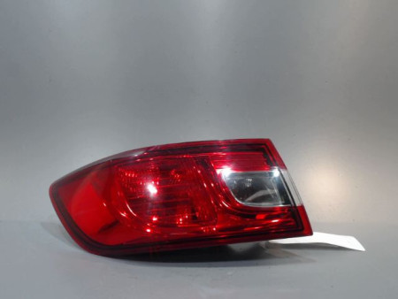 FEU ARRIERE GAUCHE  RENAULT CLIO