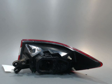 FEU ARRIERE GAUCHE  RENAULT CLIO