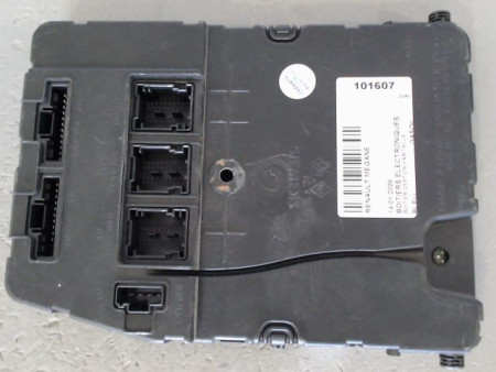 BOITIER GESTION HABITACLE RENAULT MEGANE